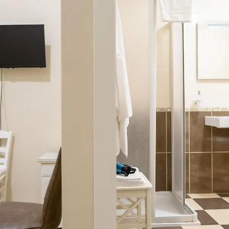 فندق مبيت وإفطار Santi Medici 3*